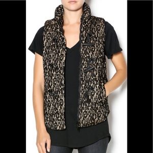 C.luce Black and beige lace vest!💖